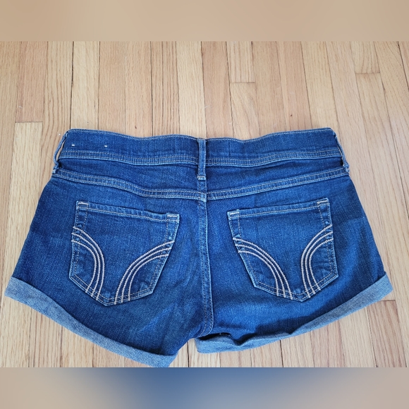 Hollister Short-Short Low-Rise Jean Shorts - Picture 2 of 3